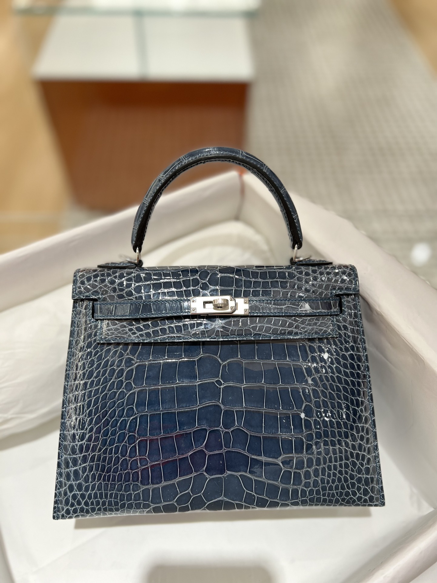 Hermes Kelly 25cm Handbag Shoulder Bag In Blue Nuit Shiny Crocodile Niloticus Leather